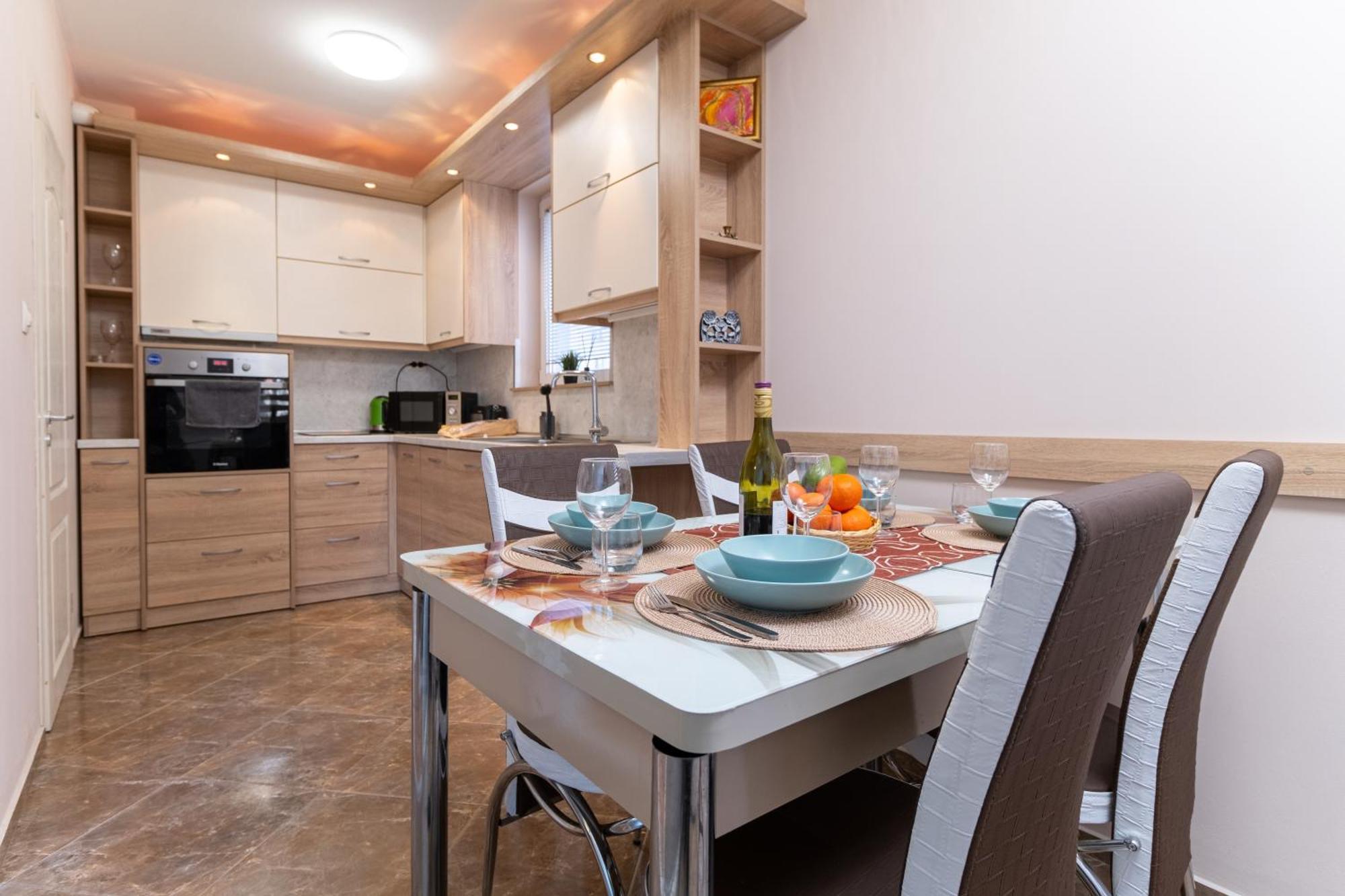 Comfortable 2Br Urban Getaway In City Center Plowdiw Exterior foto