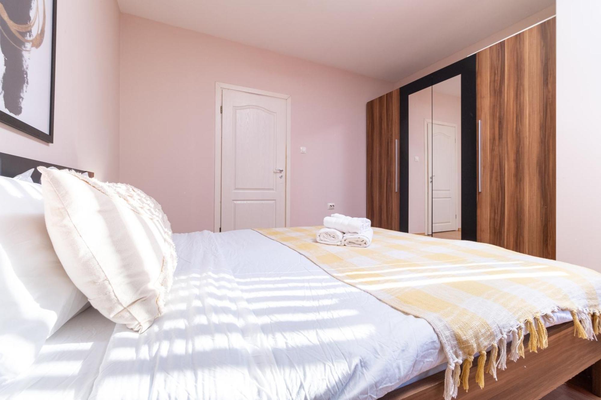 Comfortable 2Br Urban Getaway In City Center Plowdiw Exterior foto